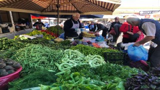 Turşuluk sebzeler pazarda yerini aldı