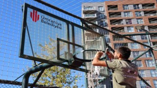 Ümraniyede park ve yeşil alanlarda yenileme çalışmaları devam ediyor