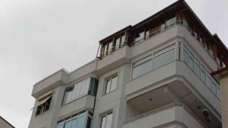 Ünlü sanatçı Güllü evinin terasından düşerek hayatını kaybetti