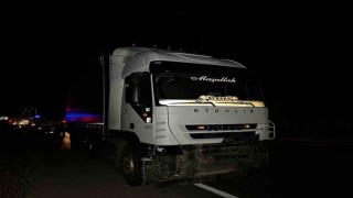 Uşakta tır ile otomobil çarpıştı: 1 ölü, 1 yaralı