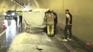 Üsküdarda tünel içinde zincirleme kaza: 1 araç yandı