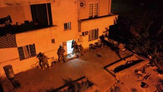 Uyuşturucuyu köy evine sakladı, polise yakayı ele verdi