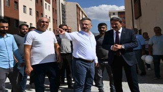 Vali Aksoy, Taptuk Emre Kız Öğrenci Yurdu inşaatında incelemelerde bulundu