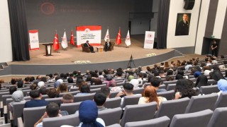 Vali Aygöl, gençlerle buluştu