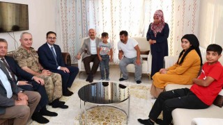 Vali Osman Varol, Sincikte depremzede aileyi ziyaret etti