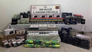 Vanda gümrük kaçağı malzemeler ele geçirildi