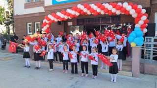 Vezirköprüde İlköğretim Haftası kutlaması