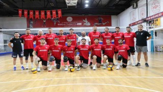 Voleybol takımı yeni sezona hazırlanıyor