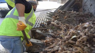 Yağışlar öncesinde mazgallarda temizlik çalışması yapıldı