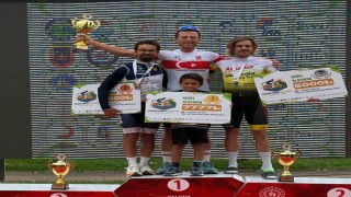 Yalovada yapılan yarışta 2 madalya kazandı