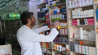 Yapay zekadan ilaç tavsiyesi alan vatandaşlara eczacı uyarısı