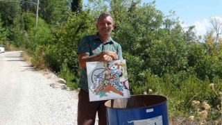 Yaptığı resimleri çöpe atıyor, koleksiyonerleri çöplük çöplük dolaştırıyor