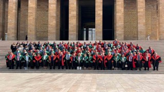 Yargıtay üyeleri, adli yılın açılışı dolayısıyla Anıtkabiri ziyaret etti