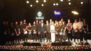 Yarışmacılar performanslarıyla hayran bıraktı