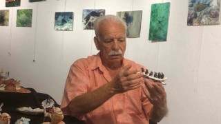 Yaşam kaynağım dediği denizden topladığı kabukları esere dönüştürdü