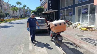 Yayalara yol veren otomobile arkadan çarpan motosiklet sürücüsü yaralandı