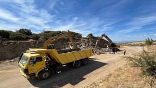 Yenipazarda yol genişletme çalışmaları sürüyor