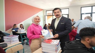 Yenişehirde üniversiteye hazırlanan öğrencilere destek