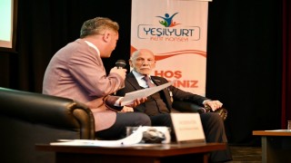 Yeşilyurtta Gaziler Haftası söyleşisi duygusal anlara sahne oldu