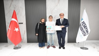 Yeşilyurtta YKSde ilk 2 bine giren öğrencilere ödül