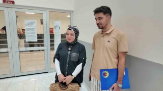 YÖKün özel kontenjanıyla, anneler çocuklarıyla aynı üniversiteyi okumanın heyecanını yaşayacak