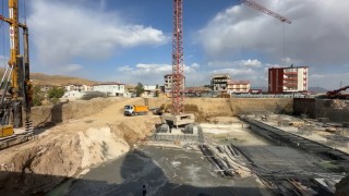 Yüksekova Devlet Hastanesinin inşaat çalışmaları devam ediyor