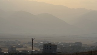 Yüksekovada toz bulutu etkili oldu