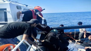 Yunanistanın geri ittiği 35 düzensiz göçmen kurtarıldı