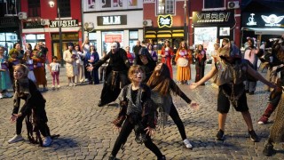 Yunus Emre Enstitüsünden Kosovada Uluslararası Türkçe Tiyatro Festivali