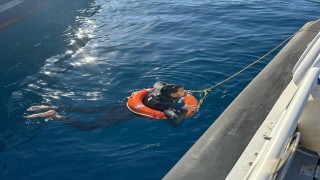 Yüzerek Yunanistana geçmeye çalıştı