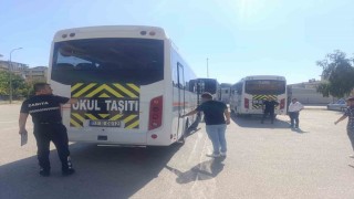 Zabıta Müdürlüğü ekipleri okul servislerini denetledi