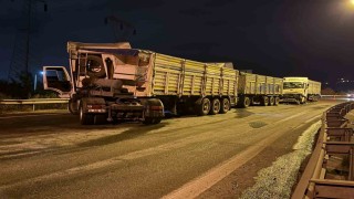 Zincirleme tır kazasında: 1 sürücü yaralandı