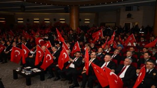 102. yıllık coşku salona sığmadı