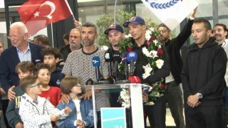 2025 Dünya Superbike şampiyonu Toprak Razgatlıoğlu, yurda döndü