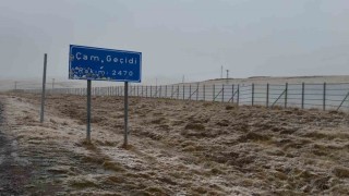 2470 rakımlı Sahara Geçidinde kar yağışı başladı