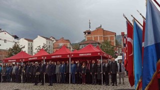 29 Ekim kutlamaları çelenk sunumu ile başladı