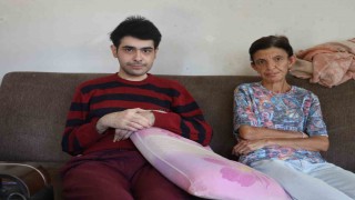 3 yıl sonra duş alıp, tıraş olan Barışın annesi, evladının yuva kurması hayaliyle yaşıyor