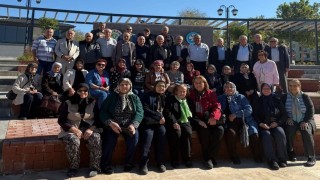 58 yıl sonra ilkokul öğretmenleriyle buluştular