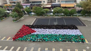 600 öğrenciden Filistine dev bayraklı destek