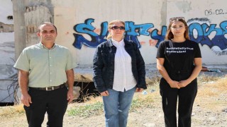 63 kişinin öldüğü apartmanın davasında aileler, karar duruşması öncesi enkaz alanında toplandı