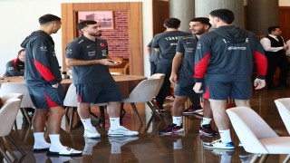 A Milli Futbol Takımı, Rivada kampa girdi