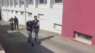 Adanada bin 166 bandrolsüz plaka ele geçirildi