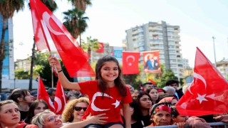 Adanada Cumhuriyetin 102. yılı coşkuyla kutlandı