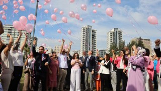 Adana’da Gökyüzü Pembe Balonlarla Renklendi