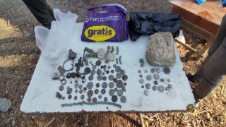 Adanada kaçakçılık operasyonu: 18 gözaltı