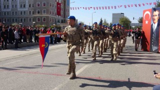 Adıyamanda, Cumhuriyetin 102. yılı coşkuyla kutlandı