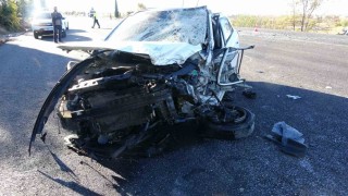 Adıyamanda feci kaza: 1 polis, 1 muhtar ağır yaralı