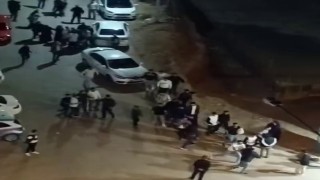 Adıyamanda sopa, tekme ve yumruklu kavga anları kamerada