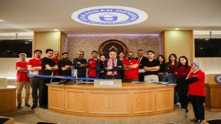 ADÜ Rektörü Prof. Dr. Kent Teknofest 2025 finalistleri ile bir araya geldi