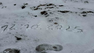 Afyonkarahisarda mevsimin ilk karı düştü